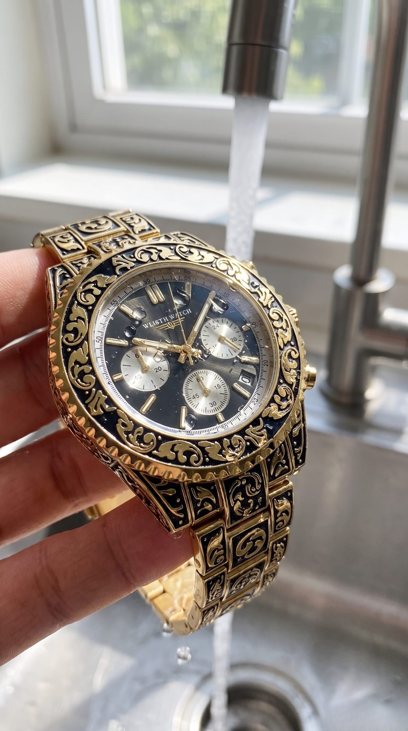 Détails du cadran de la montre OLEVS